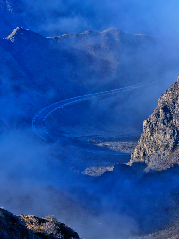 ����ѣ����������죬��ɽ·����Խ�����˼䣡