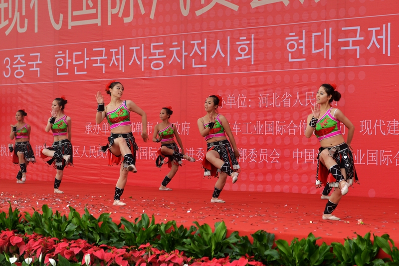 ��Ļǰ���ݳ�