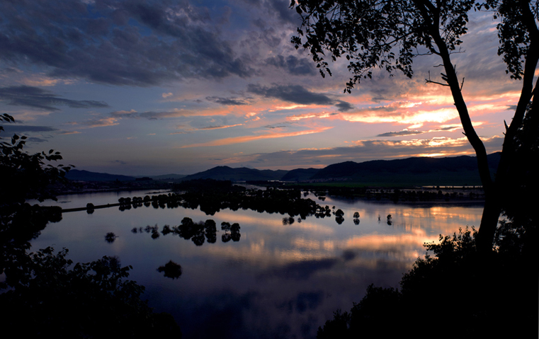 ��ϼ��̳ء�