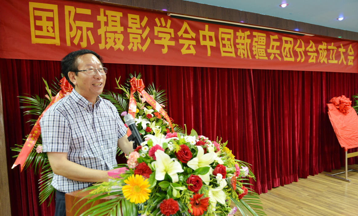 ������ϯ��־��