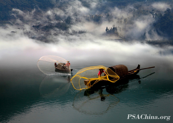 02.������Ʒ����������Ӱ��The Shadow of Netts.jpg