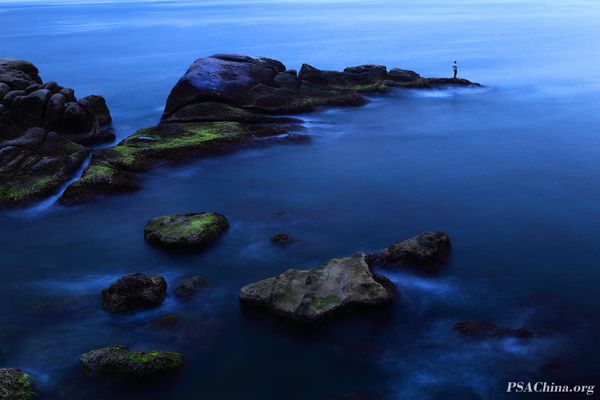 09.������Ʒ�����ɾ�������FISHING ALONE IN A FAIRYLAND.jpg