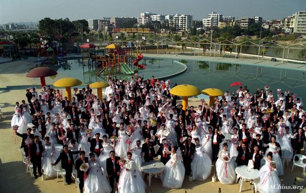 02.�¾�����Ʒ�����Ҹ����ͥ��HAPPY BIG FAMILY.jpg