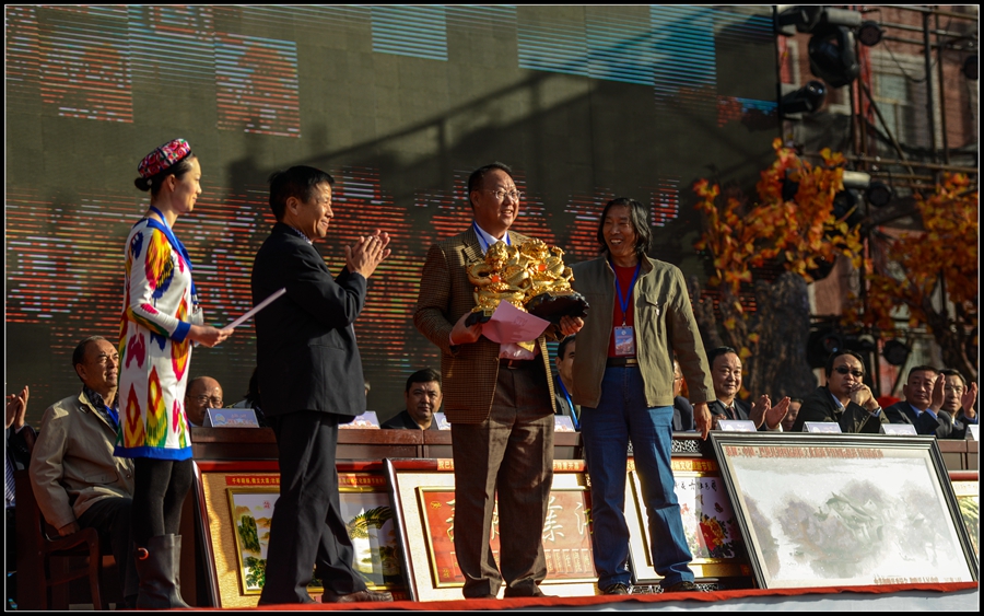 ����ϯ�����������½�վۨվ���佱