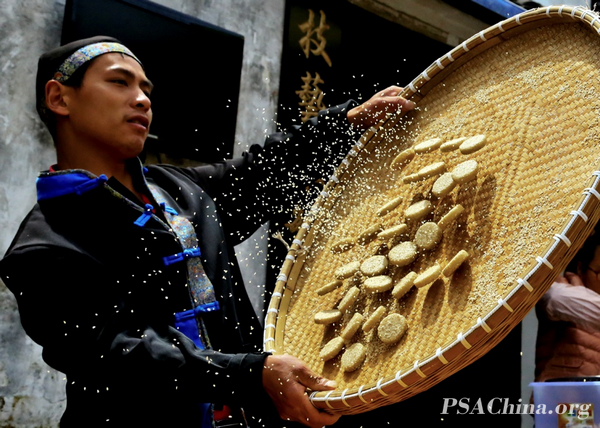 06.��������Ʒ����ճ֥�顷Add the sesame.jpg