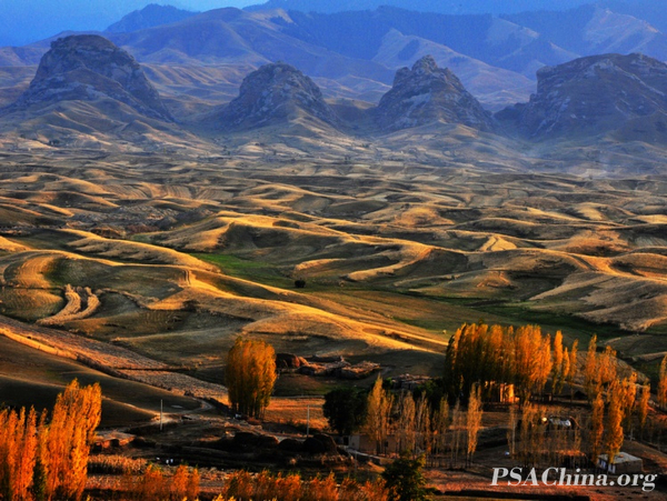 06.��Ծ��Ʒ����ңԶ��ɽ�塷faraway mountain village.jpg