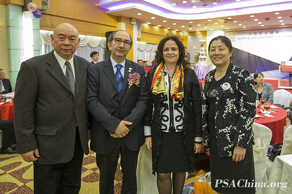 03.PSA China��ϯ�˴�ˡ�����ϯ����Ůʿ��FIAP��ϯRiccardo BUSI��.jpg