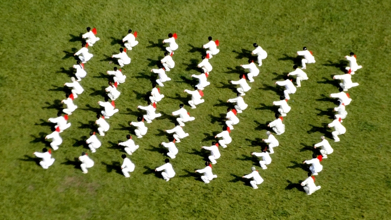 Զ��ʯ���Ӻ�ɽ�ֵ������˶��� (8).jpg