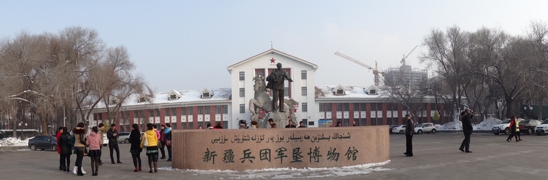 ������  ������