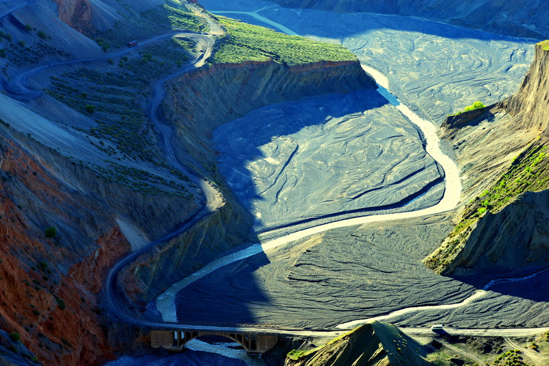 ��    ������