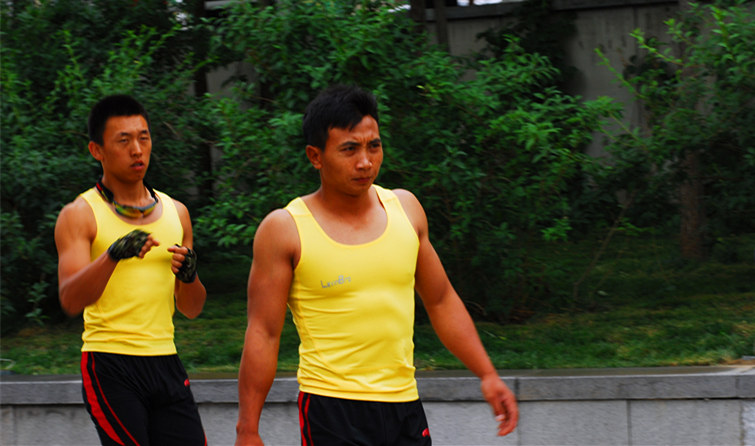 ��׳����