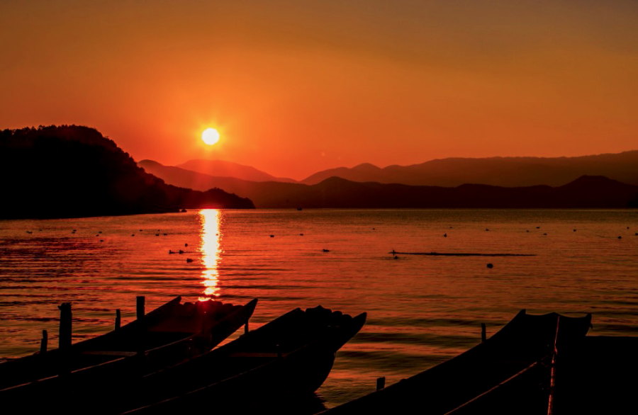 �ճ������