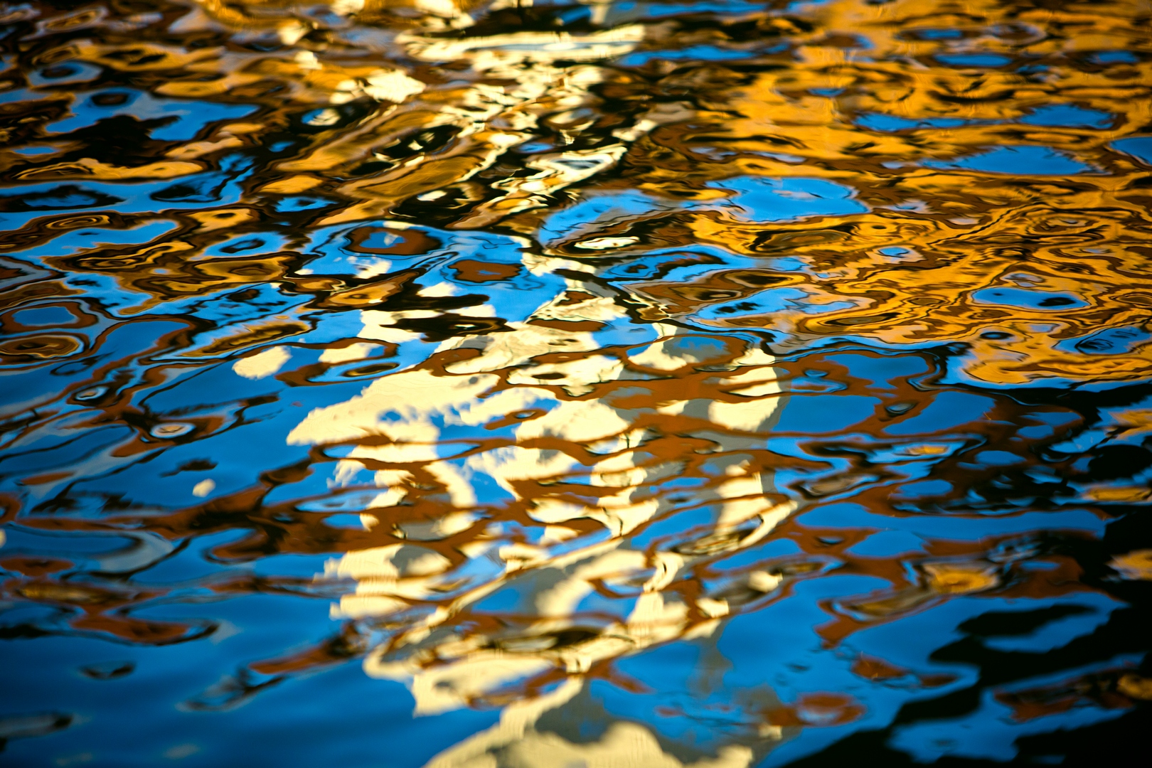 ˮ������������ӳ�³��ֳ��ܳ�����ʻ���