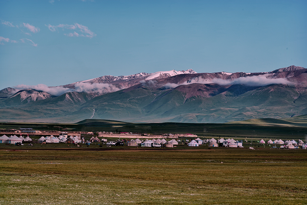 ���ڰ�ɽ��   ������