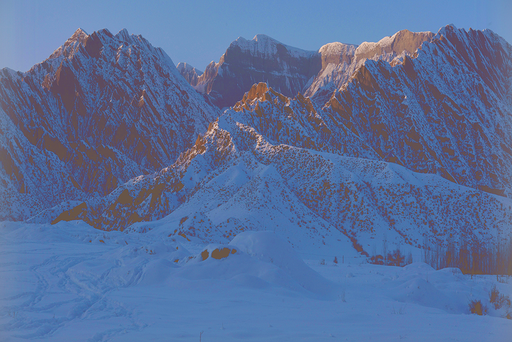 ѩ��ɽ��    ������