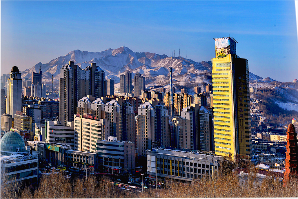 ��ɽ    ������