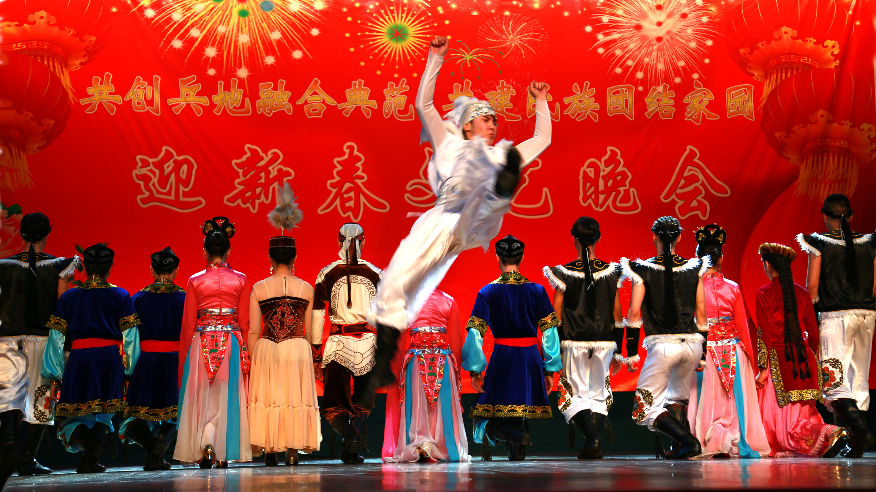 ����ӭ�� (3)��Ů������-��г֮��.jpg