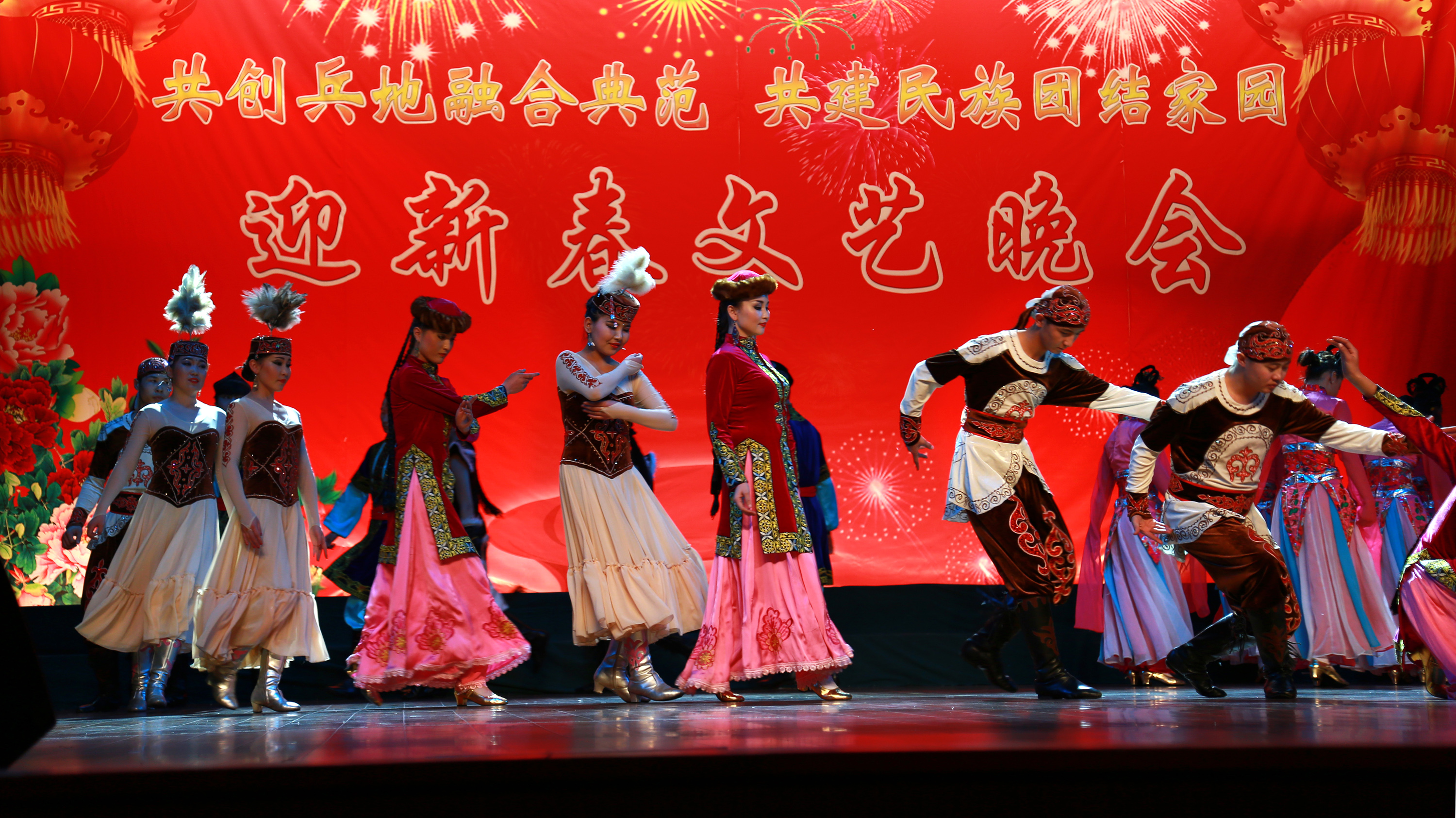 ����ӭ�� (4)��Ů������-��г֮��.jpg