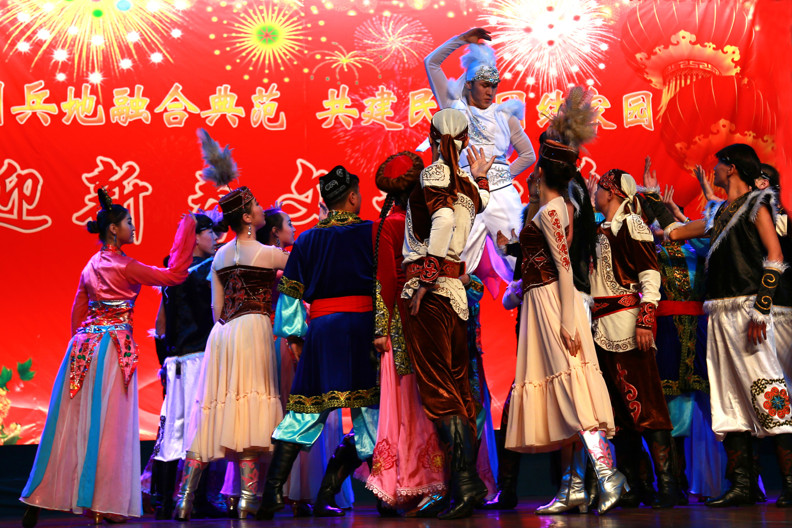 ����ӭ�� (6)��Ů������-��г֮��.jpg