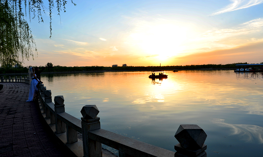 �˳��ж��ǹ�԰ ��Ӱ �ŷ�.JPG