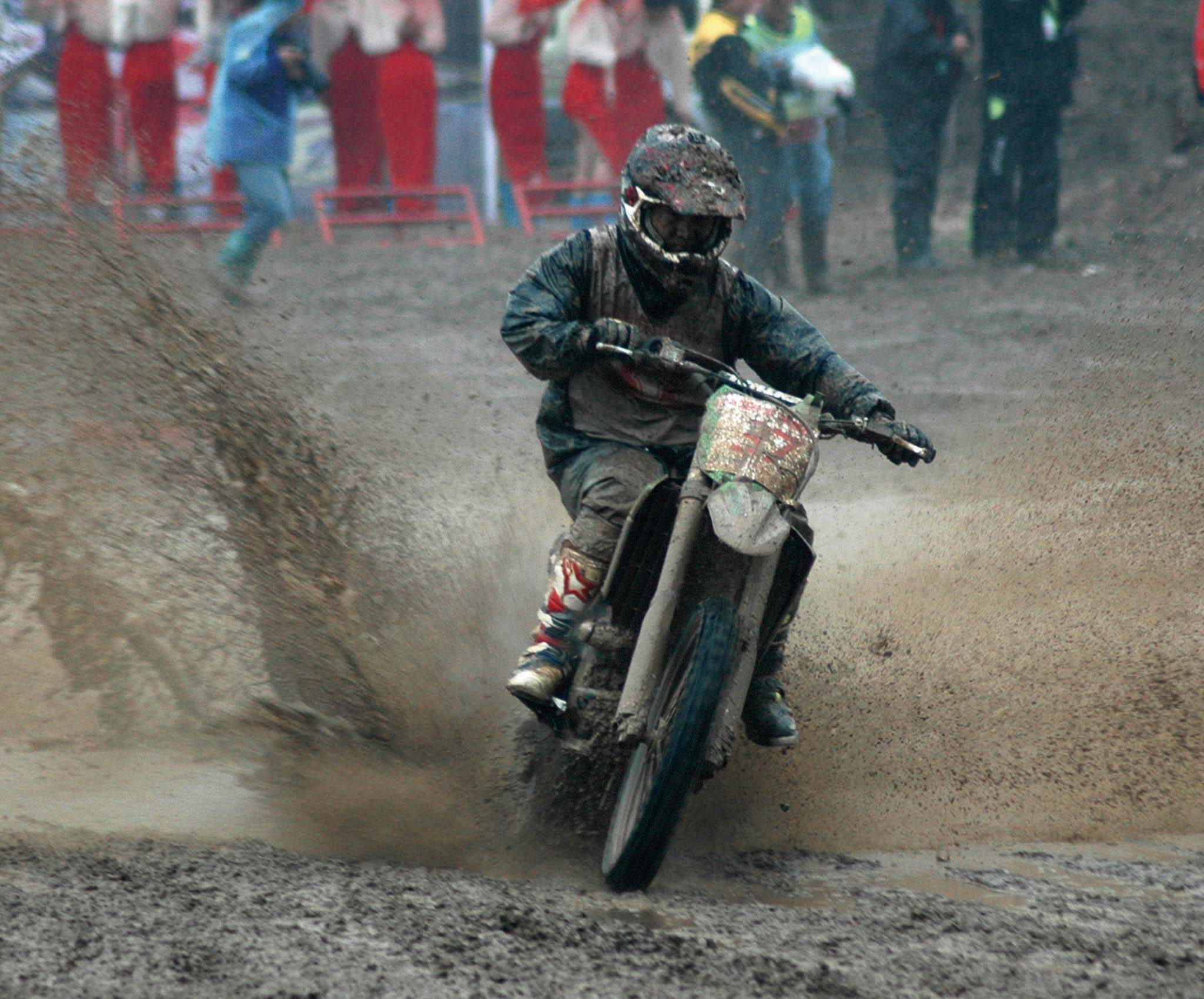 ������η