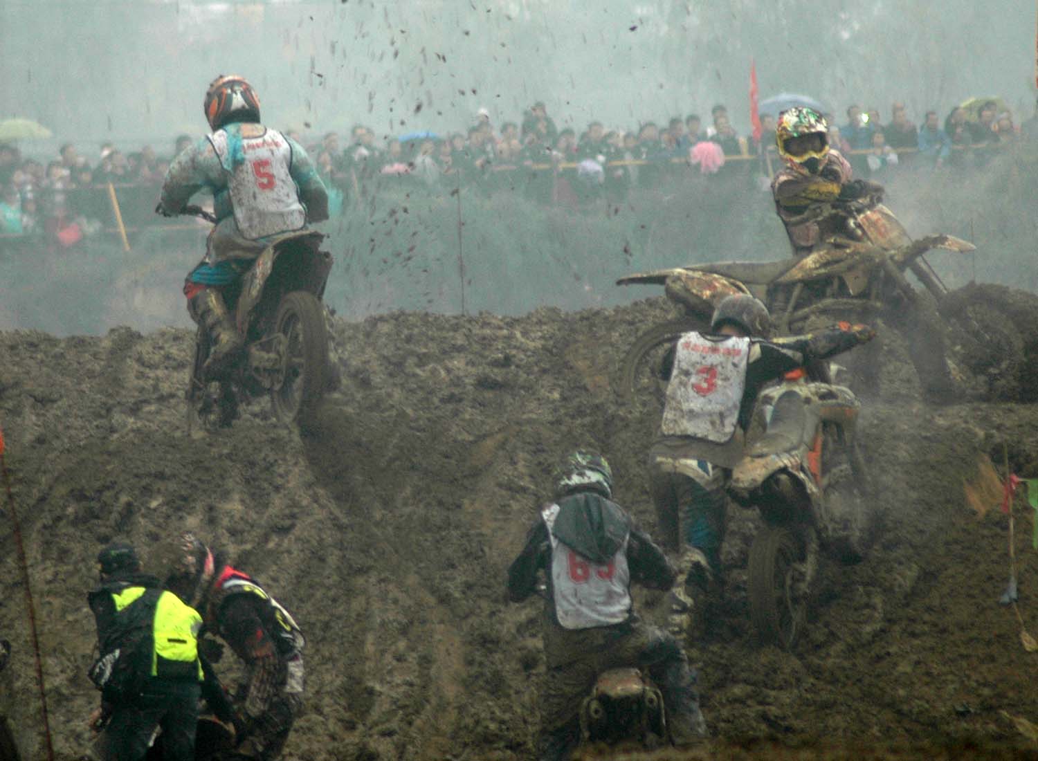 ��������