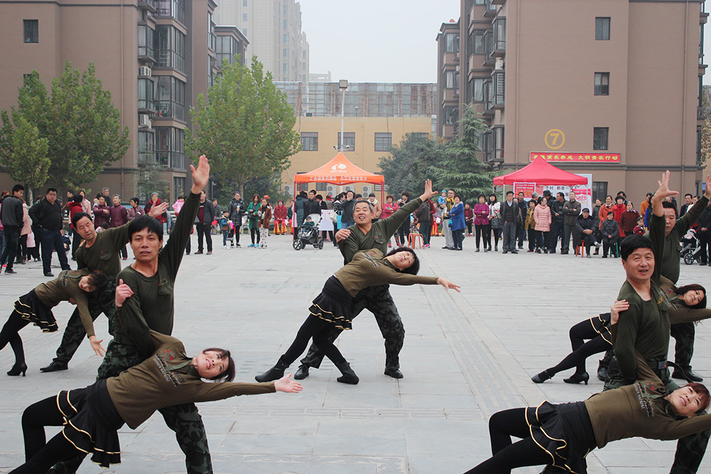 �ƽ�ˮ���㳡��