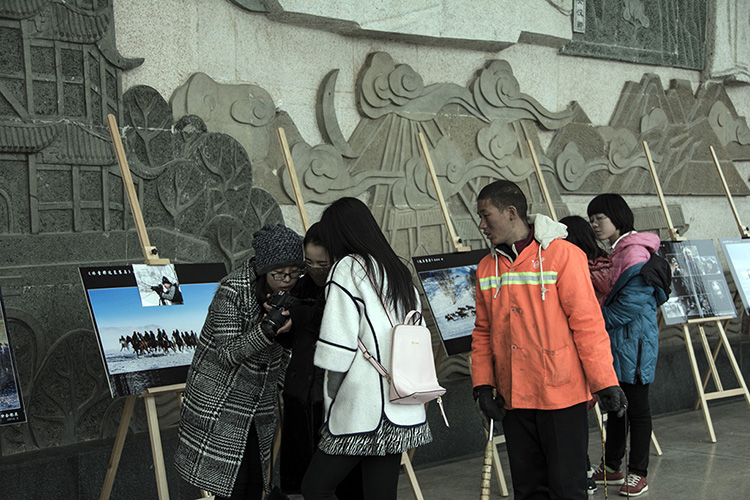 ͬ�����....