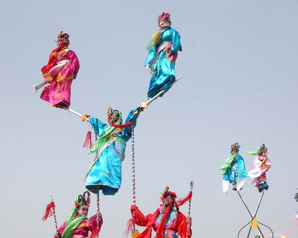 �������