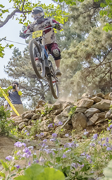 ��Խ����