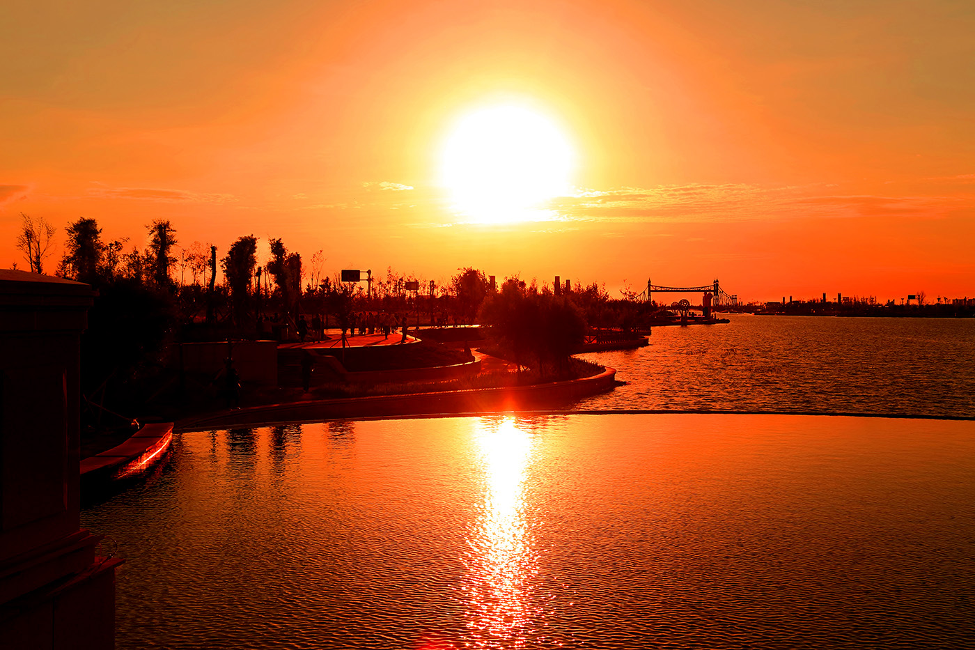 Ϧ����̨ (1).jpg