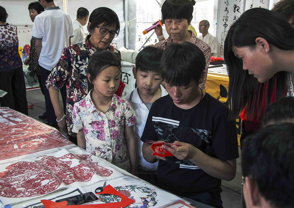 ��ֽ������.....