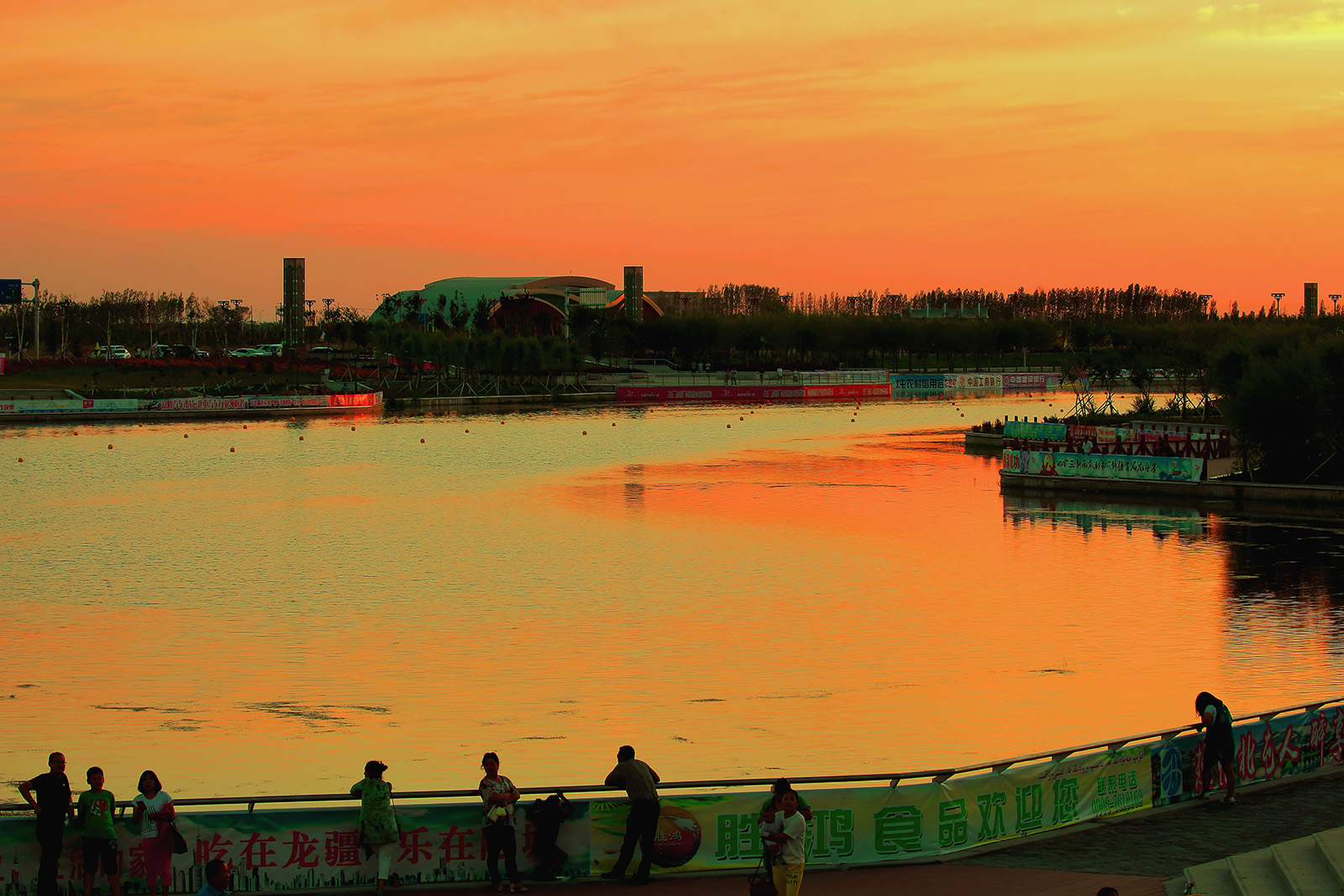 ����ҹɫ (1).jpg