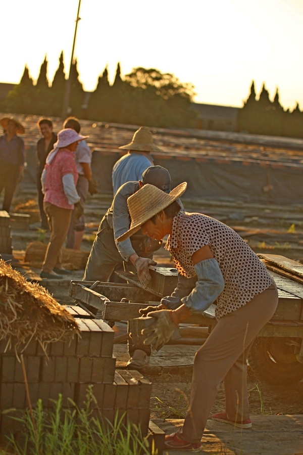 ����Ů��