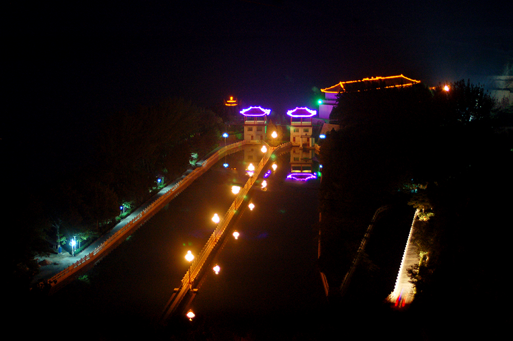 �˳����ǳ��ش����ɳ���ҹ��1��Ӱ �ŷ� .JPG