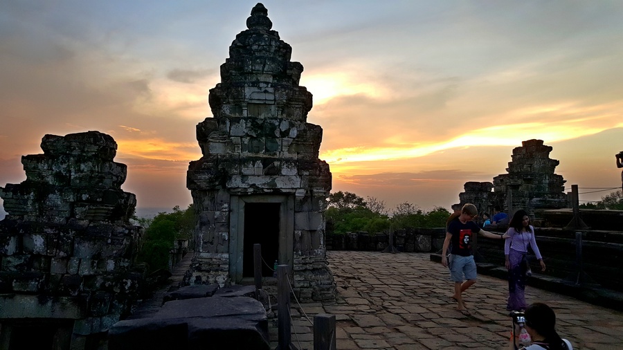 �ٻ����Ƕ�