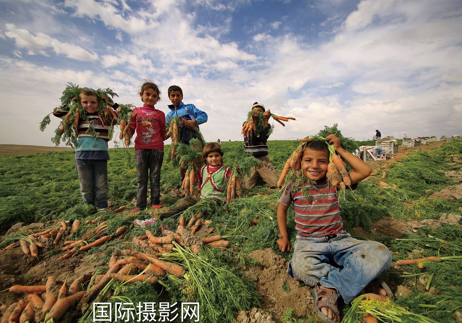 Beautiful village 4���ߣ�Tufan Bilir .JPG