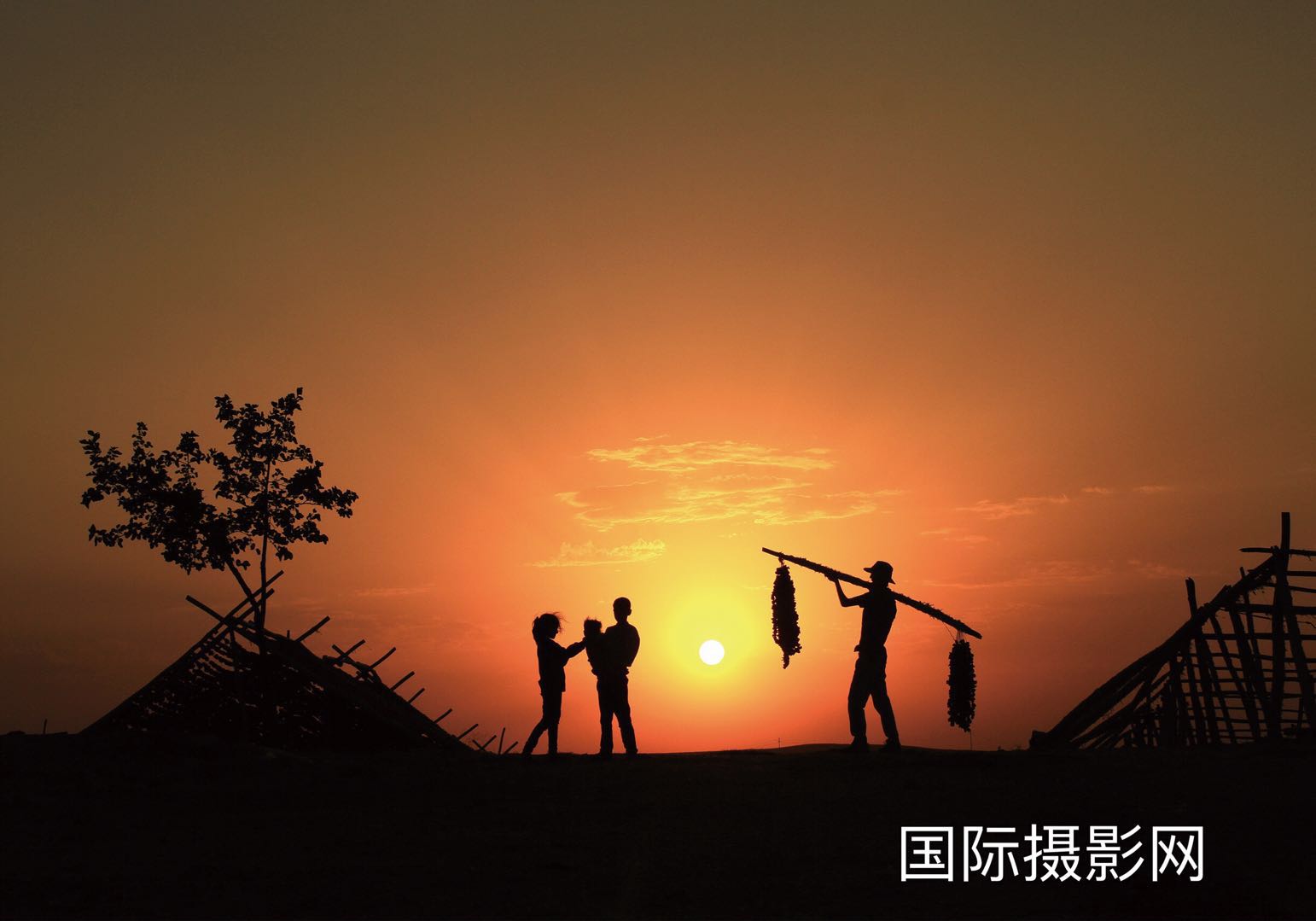 Beautiful village 3���ߣ�Tufan Bilir .JPG