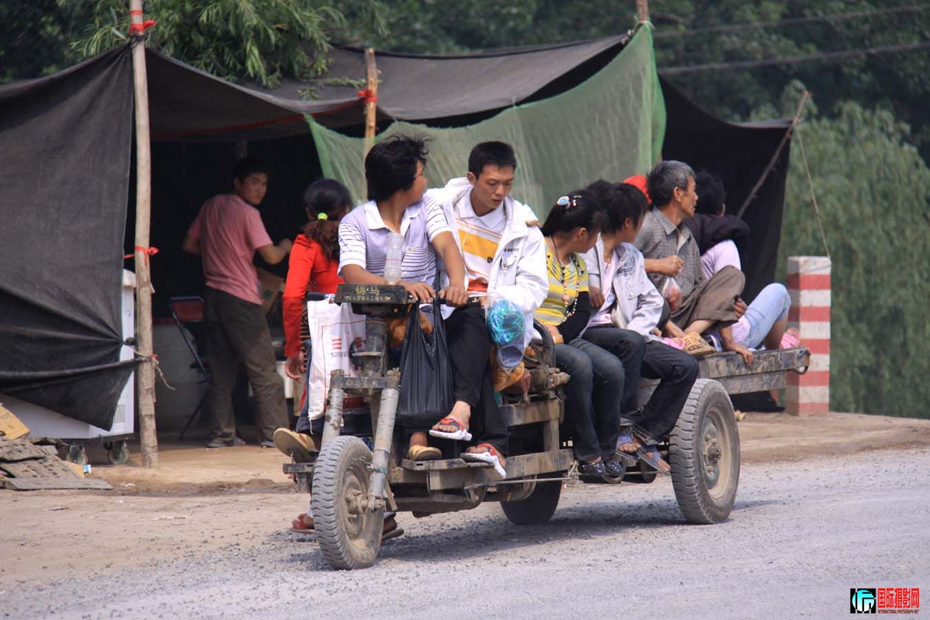 �ȴ��˳���