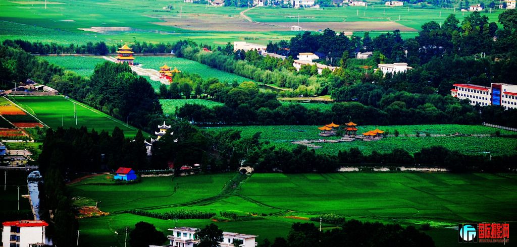 �����е�