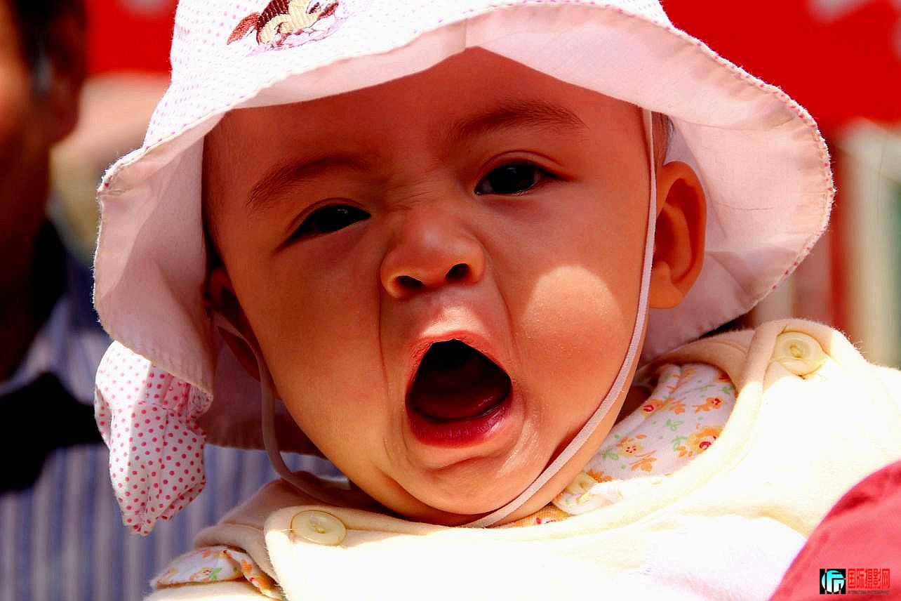 ��,����!