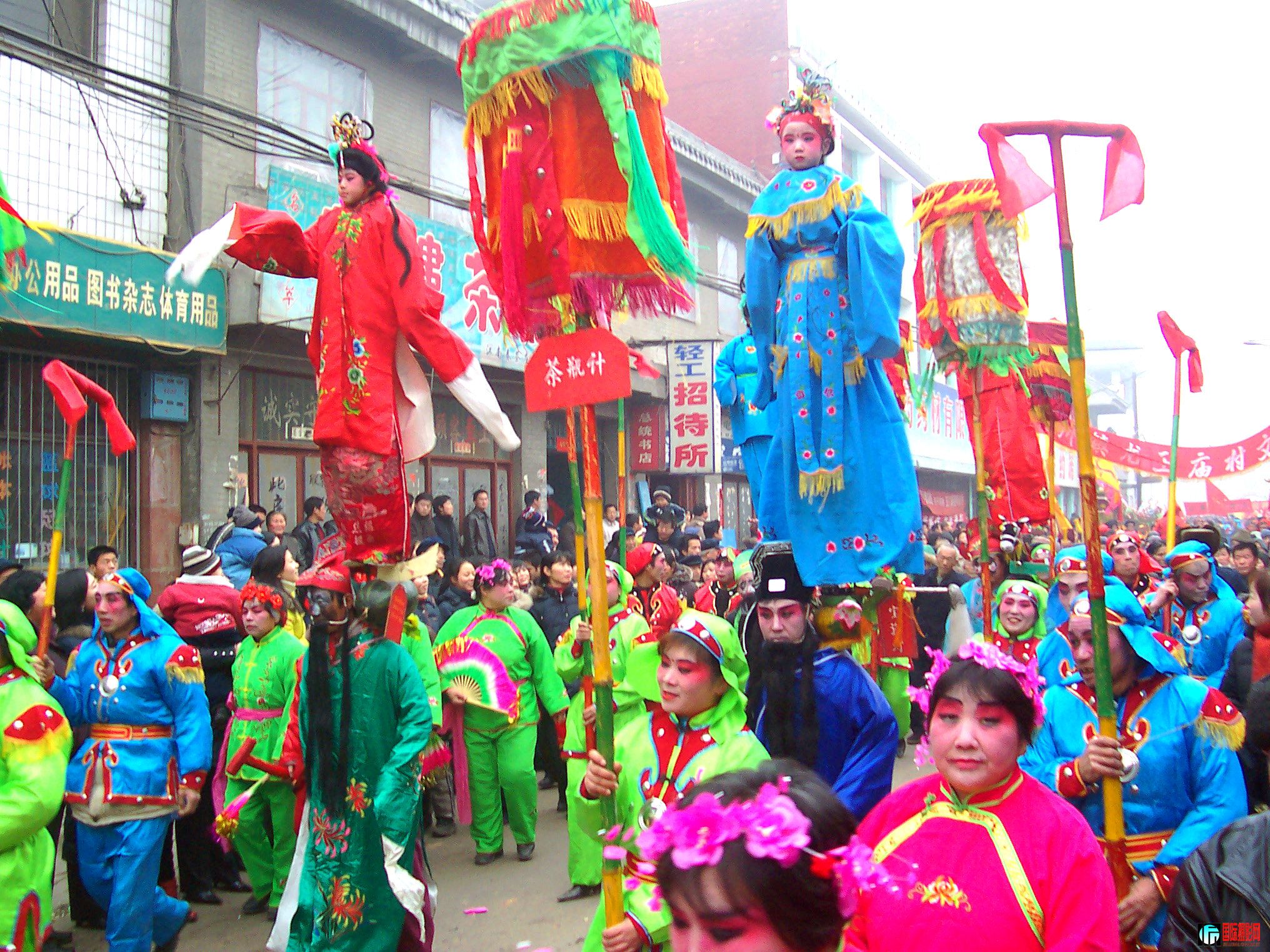 ���ر���