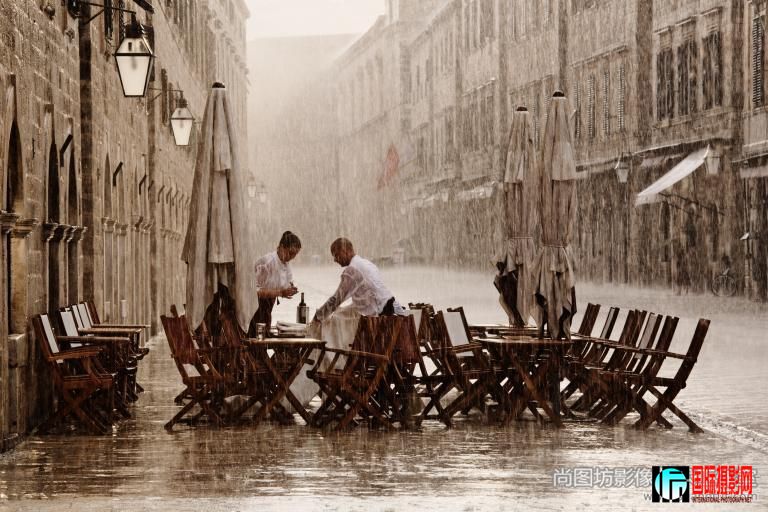 ��wet waiters�� ��Ӱ��mario milicevic�����޵��ǣ� ���ɫ������sdf����.jpg