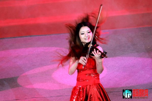 �ϴ�    IMG_1203���� С�����ֵķ��(��̨Ƭ).jpg