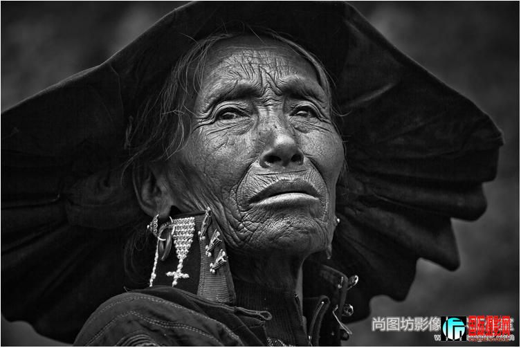 ��ĸ�ס� ��Ӱ���ֽ��� ��ѡŮ����.jpg