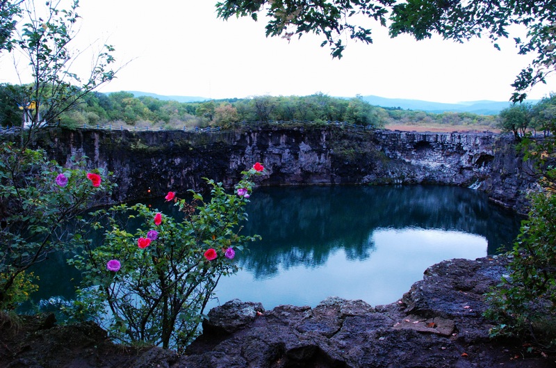 �ɺ���ˮ�ĵ�ˮ¥�ٲ�