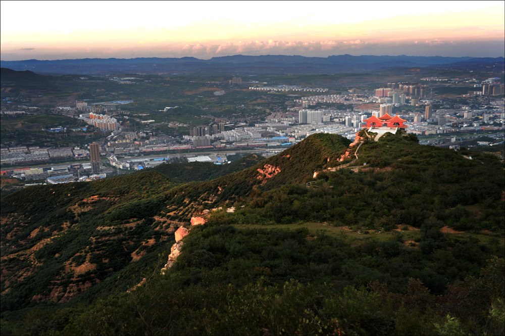 ʨ��ɽ����