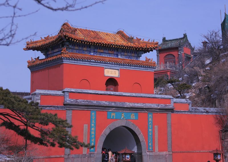 ������ɫ