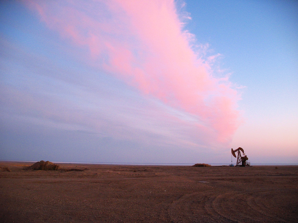 ���������ֶ��ӣ����ﲻ����ʯ�ͣ���������ͨ͸�ĸ�ڲ��񣬵���һ�����ĳ��ޣ����Ǽ�ʯͷ�����µ��㼣��