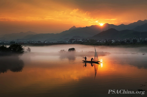 02.�ɺ�ƽ��������������Ʒ���������(FISHING LIGHT SONG)�����ίѡ��.jpg